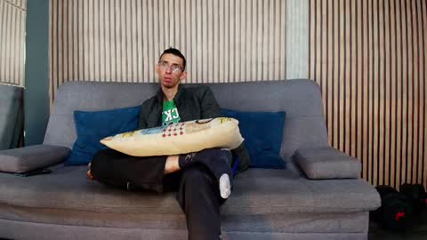 Zyro Nigth online show from December 22, 7:33 pm