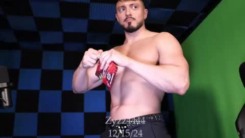 Snapshot of zyzz4444 chatting on December 16, 2:47 am Greek God online show from December 16, 2:47 am