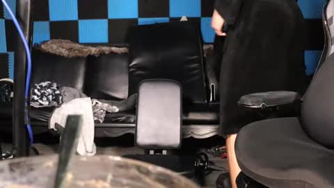 Snapshot of zyzz4444 chatting on December 22, 9:53 pm Greek God online show from December 22, 9:53 pm