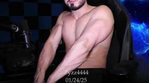 Snapshot of zyzz4444 chatting on January 24, 6:25 pm Greek God online show from January 24, 6:25 pm
