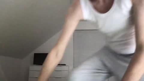 Snapshot of zzz123_cam chatting on March 9, 6:32 pm zzz123_cam online show from March 9, 6:32 pm