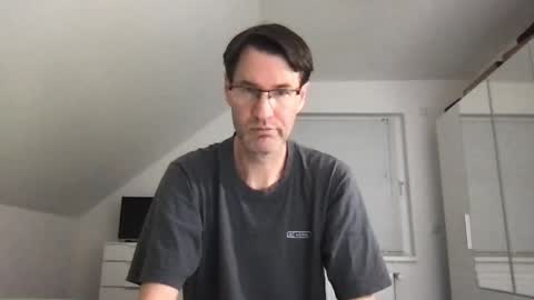 Snapshot of zzz123_cam chatting on October 26, 3:40 pm zzz123_cam online show from October 26, 3:40 pm