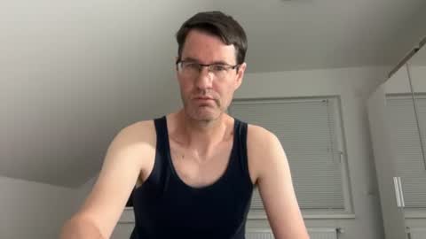 Snapshot of zzz123_cam chatting on July 12, 3:25 pm zzz123_cam online show from July 12, 3:25 pm