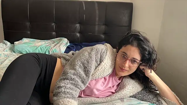 Lunaabbey online show from February 12, 8:53 am