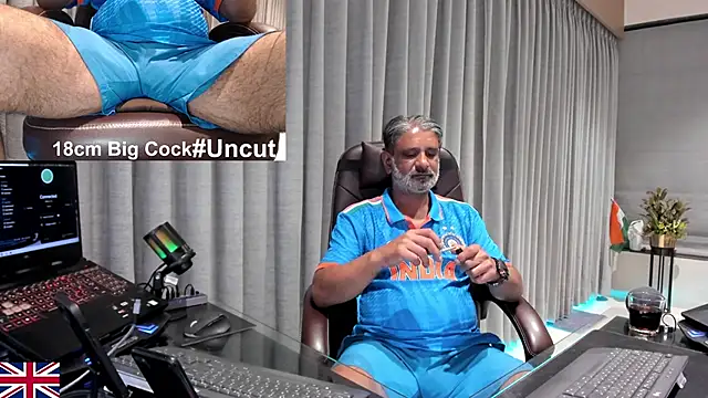 OnlineBossUK online show from February 24, 6:06 pm