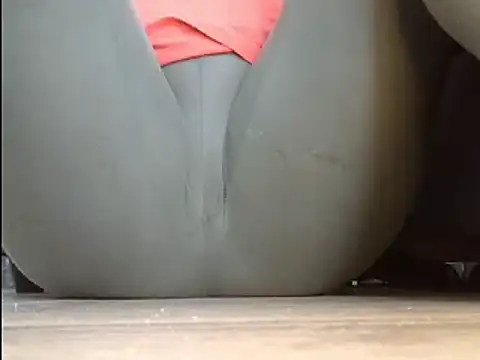 Squirtlady38 online show from February 20, 1:08 pm