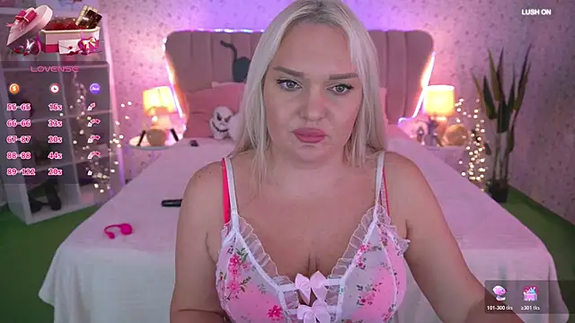 MissyMartinez online show from October 22, 2:28 pm