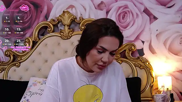 Snapshot of HessaHessy chatting on July 20, 4:09 pm HessaHessy online show from July 20, 4:09 pm