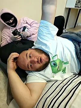 genderfluidco2 online show from January 10, 11:45 am