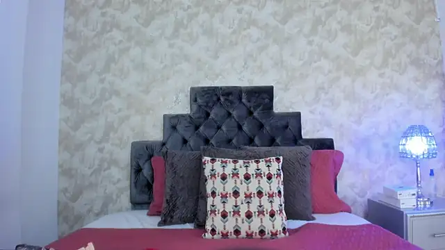 elizabeth coleman online show from December 16, 7:30 pm