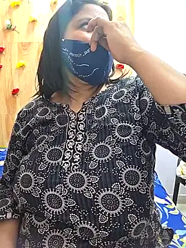 Snapshot of MOM-SUN-COUPLE chatting on September 13, 9:53 am MOM-SUN-COUPLE online show from September 13, 9:53 am