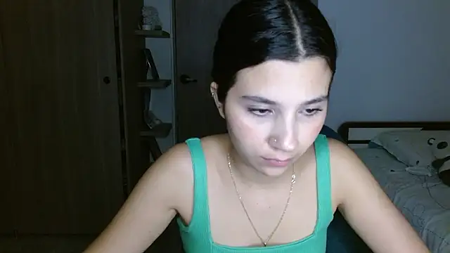 mia  lopez  online show from March 20, 2:05 am