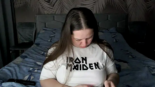 uliastar online show from February 8, 7:56 am