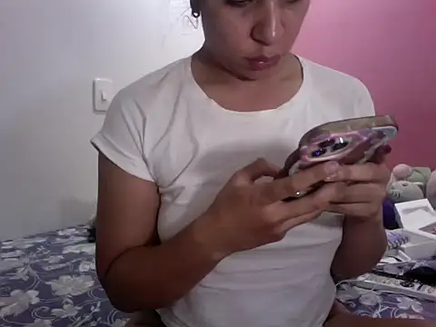 gatubelahot online show from February 22, 2:06 am