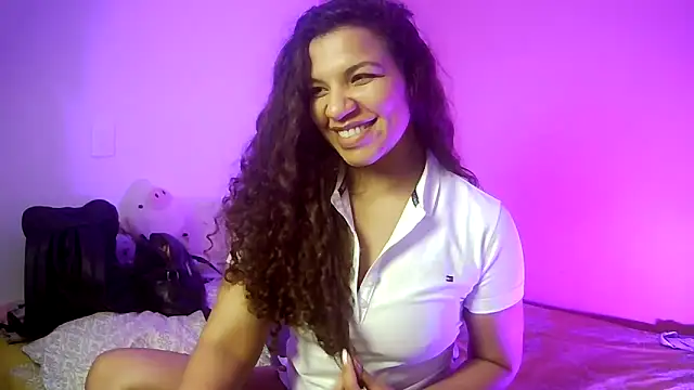 gatubelahot online show from February 3, 3:04 am