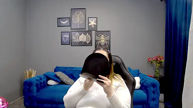 Katewalker  online show from March 6, 6:16 pm