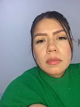 Snapshot of martina_contreras chatting on December 28, 4:08 am martina contreras online show from December 28, 4:08 am