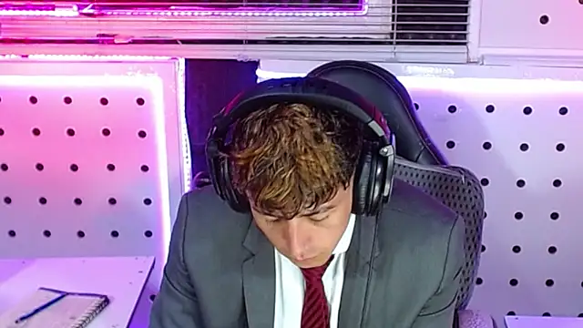 Darko0717 online show from September 24, 11:46 am