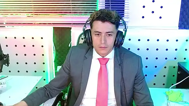 Darko0717 online show from November 22, 1:10 pm