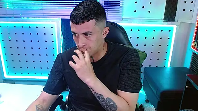 Darko0717 online show from February 22, 10:30 pm