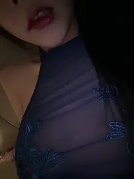 Snapshot of Serena-AU chatting on March 12, 2:45 pm Serena-AU online show from March 12, 2:45 pm