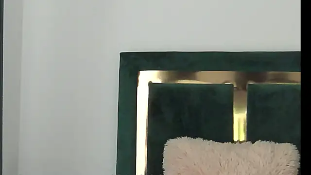 XeniaBlu online show from February 20, 2:57 pm