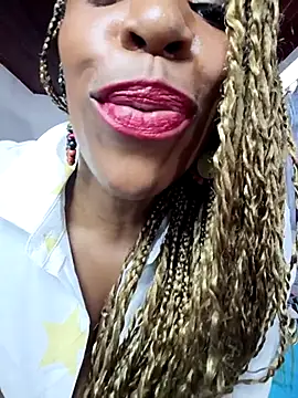 TAYLORR778 online show from April 14, 2:12 pm