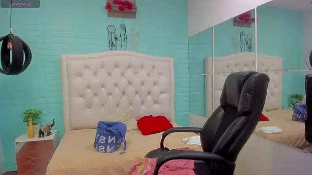 tracycum online show from March 22, 7:09 pm