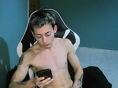 Snapshot of Jughead_16 chatting on September 15, 3:06 am Jughead 16 online show from September 15, 3:06 am