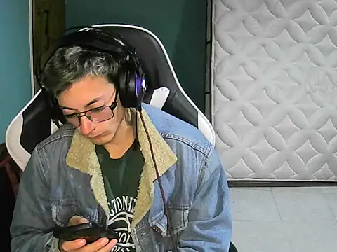 Snapshot of Jughead_16 chatting on September 27, 1:54 am Jughead 16 online show from September 27, 1:54 am