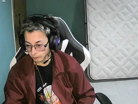 Snapshot of Jughead_16 chatting on September 29, 8:35 pm Jughead 16 online show from September 29, 8:35 pm