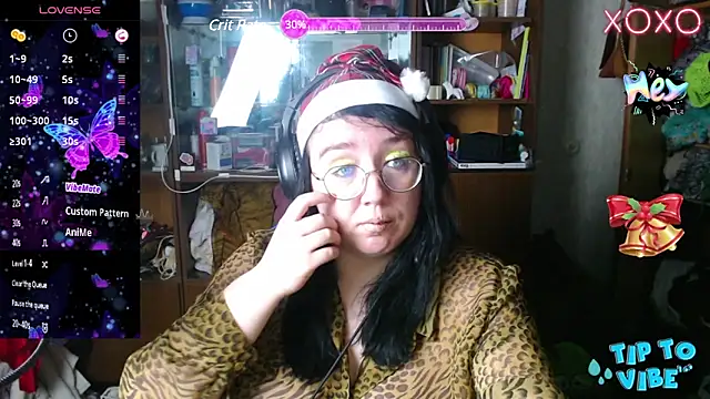 Snapshot of LeonaHarrison chatting on December 22, 3:11 pm LeonaHarrison online show from December 22, 3:11 pm