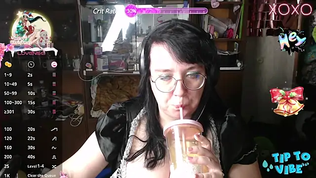 Snapshot of LeonaHarrison chatting on December 29, 10:45 am LeonaHarrison online show from December 29, 10:45 am