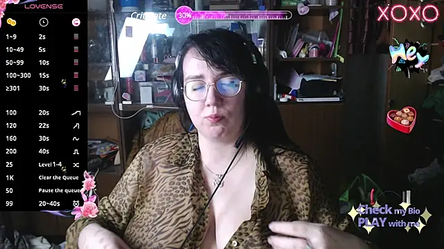 Snapshot of LeonaHarrison chatting on March 9, 7:26 pm LeonaHarrison online show from March 9, 7:26 pm