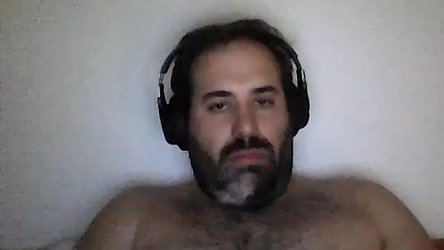 Snapshot of The_Masterxxx14 chatting on May 9, 3:17 pm The Masterxxx14 online show from May 9, 3:17 pm