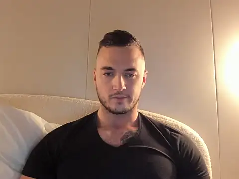 Snapshot of paulblack21 chatting on April 9, 8:36 pm paulblack21 online show from April 9, 8:36 pm