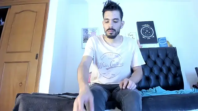 JohanyLatino online show from January 12, 3:25 pm