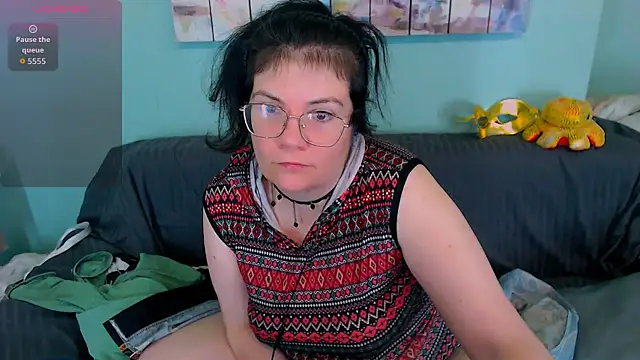 EverlyRays online show from May 28, 2:58 pm