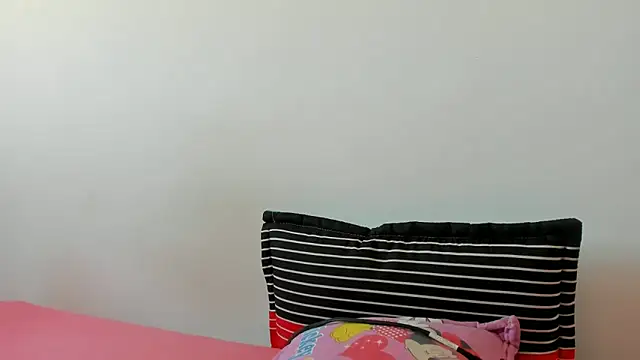 lady hot2xx online show from April 12, 7:19 pm