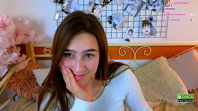  Eliizabeth  online show from May 27, 9:45 pm