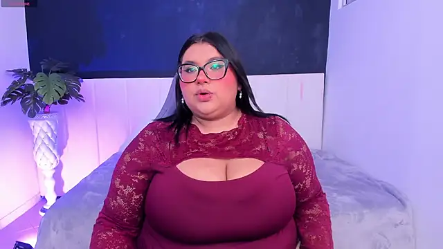 Snapshot of tifanny_bigboobs11 chatting on July 14, 11:16 am tifanny bigboobs11 online show from July 14, 11:16 am