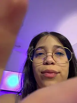 Snapshot of tati_reyess chatting on May 2, 11:48 am tati reyess online show from May 2, 11:48 am