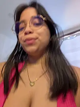 tati reyess online show from July 6, 11:51 am