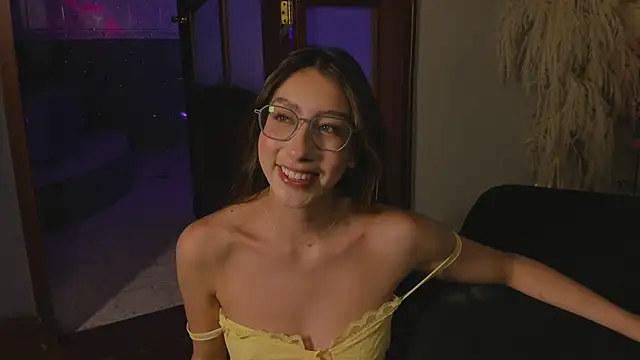 lua ferch   online show from February 1, 6:40 pm