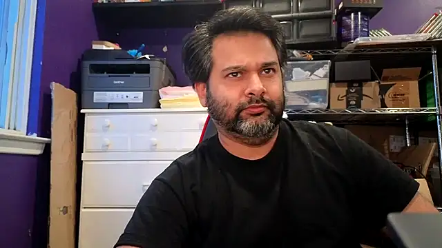 Snapshot of Sakhtlaundaz chatting on January 19, 12:53 pm Sakhtlaundaz online show from January 19, 12:53 pm