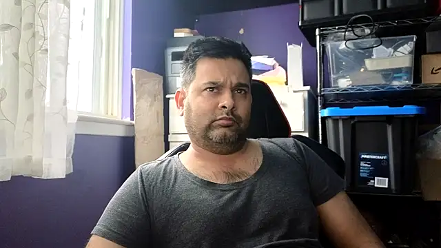 Snapshot of Sakhtlaundaz chatting on February 5, 3:05 pm Sakhtlaundaz online show from February 5, 3:05 pm