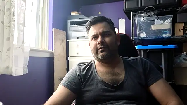 Snapshot of Sakhtlaundaz chatting on February 6, 6:11 pm Sakhtlaundaz online show from February 6, 6:11 pm