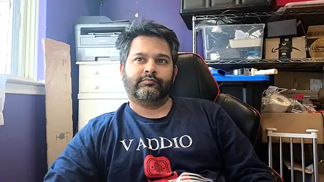 Snapshot of Sakhtlaundaz chatting on April 8, 1:44 pm Sakhtlaundaz online show from April 8, 1:44 pm