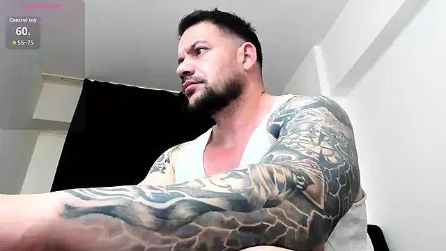musclemonster31 online show from February 25, 4:22 am