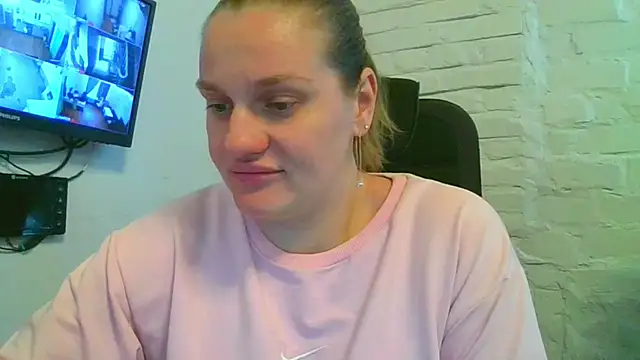 Snapshot of EndlessLustX chatting on September 24, 8:06 am EndlessLustX online show from September 24, 8:06 am